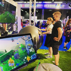 Kids playing SisyFox interactive games